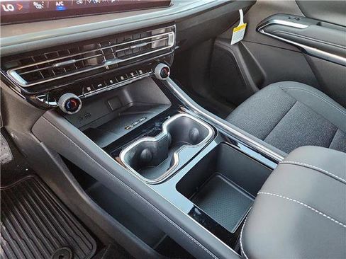 New 2026 Chevrolet Traverse LT image 19