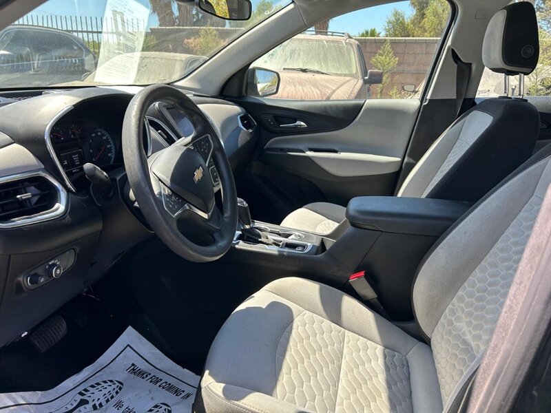 Used 2021 Chevrolet Equinox LS FWD image 21