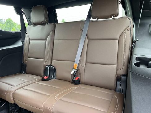 Used 2023 Chevrolet Tahoe High Country AWD/4WD image 19