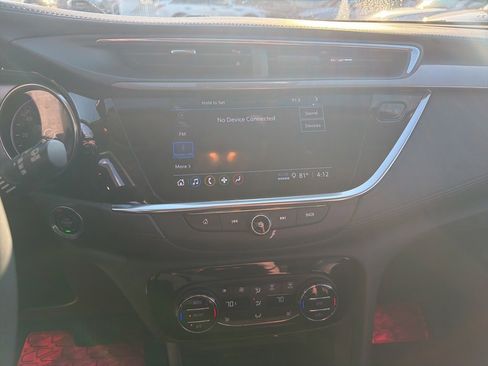 Used 2022 Buick Encore GX Essence image 25