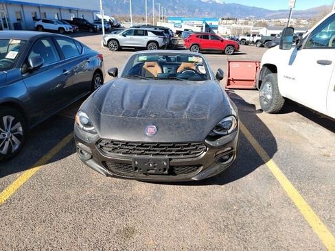 Used 2017 FIAT 124 Spider Lusso image 2