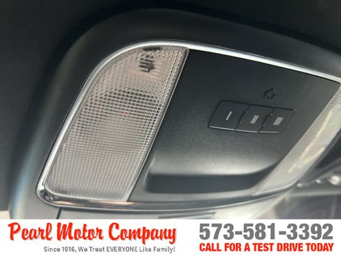Used 2016 Dodge Charger R/T w/ Blacktop Package RWD image 14