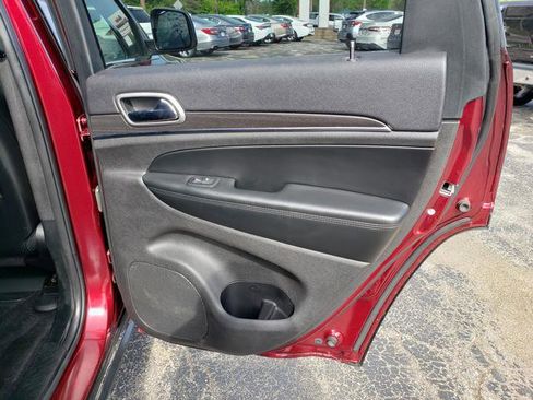 Used 2018 Jeep Grand Cherokee Limited AWD/4WD image 20