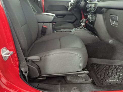 Used 2023 Jeep Gladiator Overland AWD/4WD image 32
