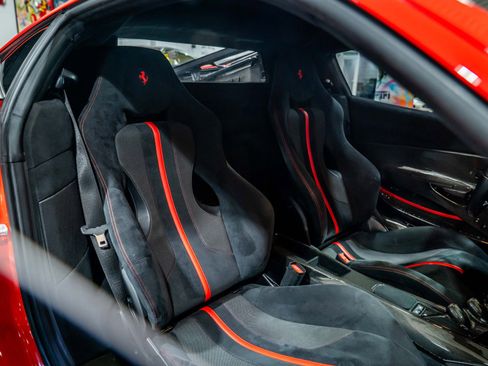 Used 2020 Ferrari 488 Pista Coupe image 17