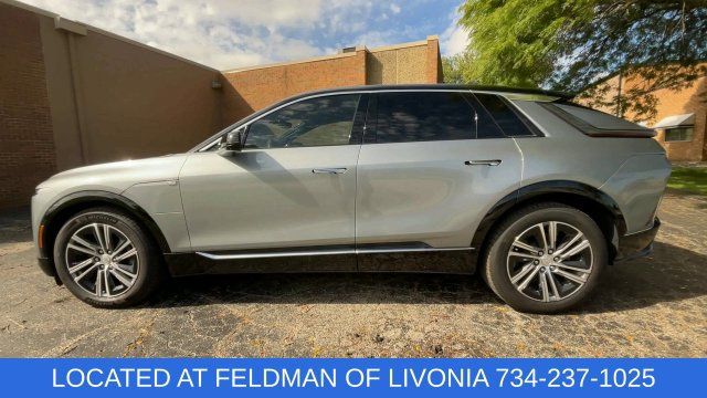Used 2024 Cadillac Lyriq Luxury w/ Nappa Leather Package AWD/4WD image 5