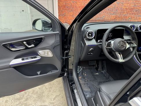 New 2026 Mercedes-Benz GLC 300 GLC 300 image 9