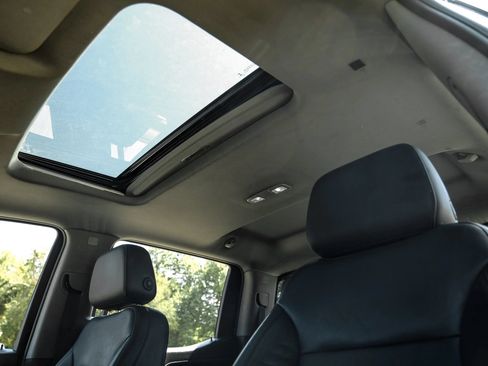Used 2020 GMC Sierra 1500 SLT AWD/4WD image 5