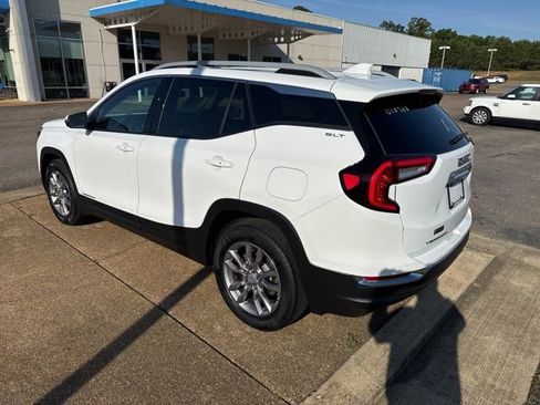 Used 2024 GMC Terrain SLT FWD image 7
