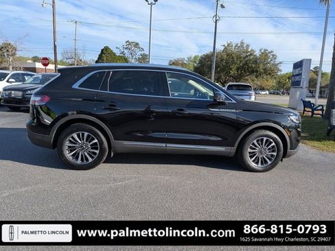 Certified 2022 Lincoln Nautilus FWD w/ Premium Package image 2