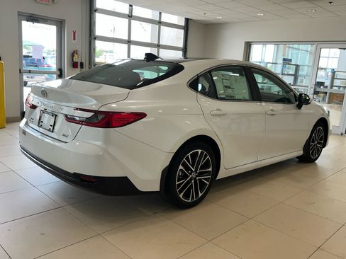 New 2026 Toyota Camry XLE w/ Premium Plus Package AWD/4WD image 5