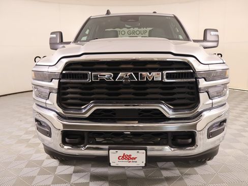 Used 2026 RAM 2500 Big Horn AWD/4WD image 9