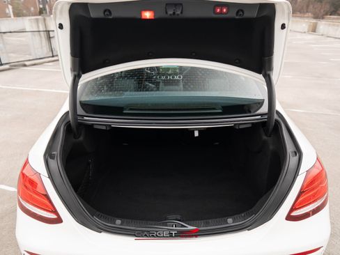 Used 2018 Mercedes-Benz E 300 4MATIC w/ Premium 1 Package image 47