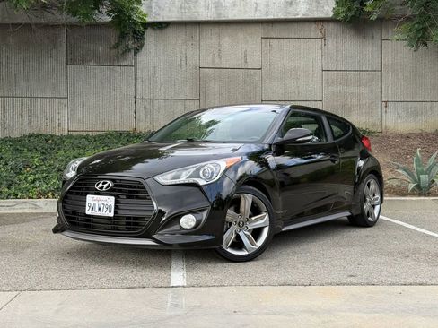 Used 2015 Hyundai Veloster Turbo FWD image 1