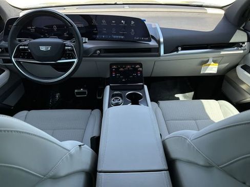 New 2026 Cadillac Vistiq Premium Luxury AWD/4WD image 10