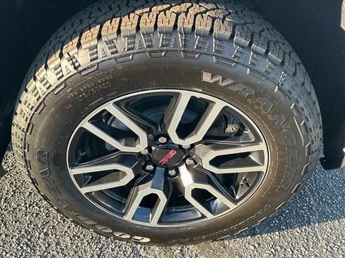 New 2026 GMC Sierra 1500 AT4 w/ AT4 Premium Package AWD/4WD image 15