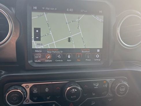 Used 2019 Jeep Wrangler Unlimited Sahara AWD/4WD image 46