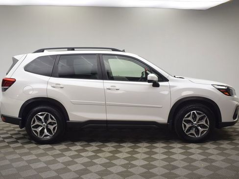 Used 2019 Subaru Forester Premium image 12