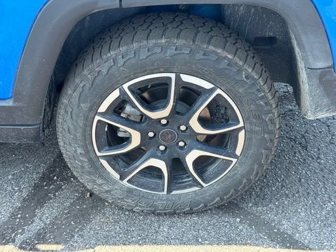Certified 2025 Jeep Compass Trailhawk w/ Sun & Sound Group AWD/4WD image 11