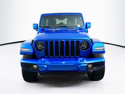 Used 2023 Jeep Wrangler Unlimited Sahara AWD/4WD image 2