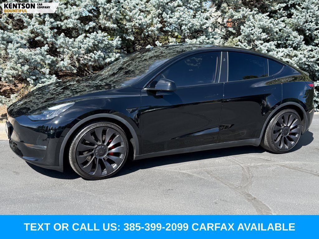 Used 2024 Tesla Model Y Performance AWD/4WD image 1