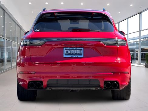 Used 2022 Porsche Cayenne GTS AWD/4WD image 5
