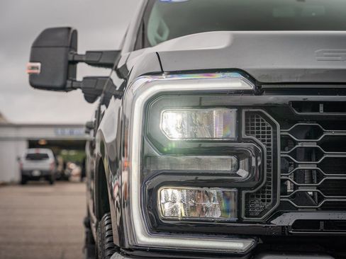 Certified 2025 Ford F250 Lariat w/ Black Appearance Package image 10