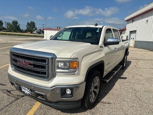Used 2015 GMC Sierra 1500 SLT w/ SLT Crew Cab Value Package AWD/4WD image 3