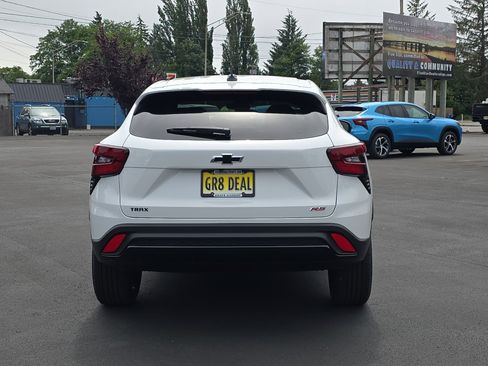 New 2025 Chevrolet Trax RS w/ Driver Confidence Package image 8