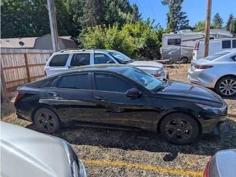 Used 2021 Hyundai Elantra SEL FWD image 18