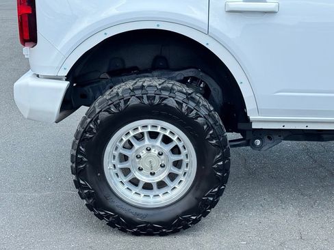 Used 2025 Ford Bronco 4-Door AWD/4WD image 38