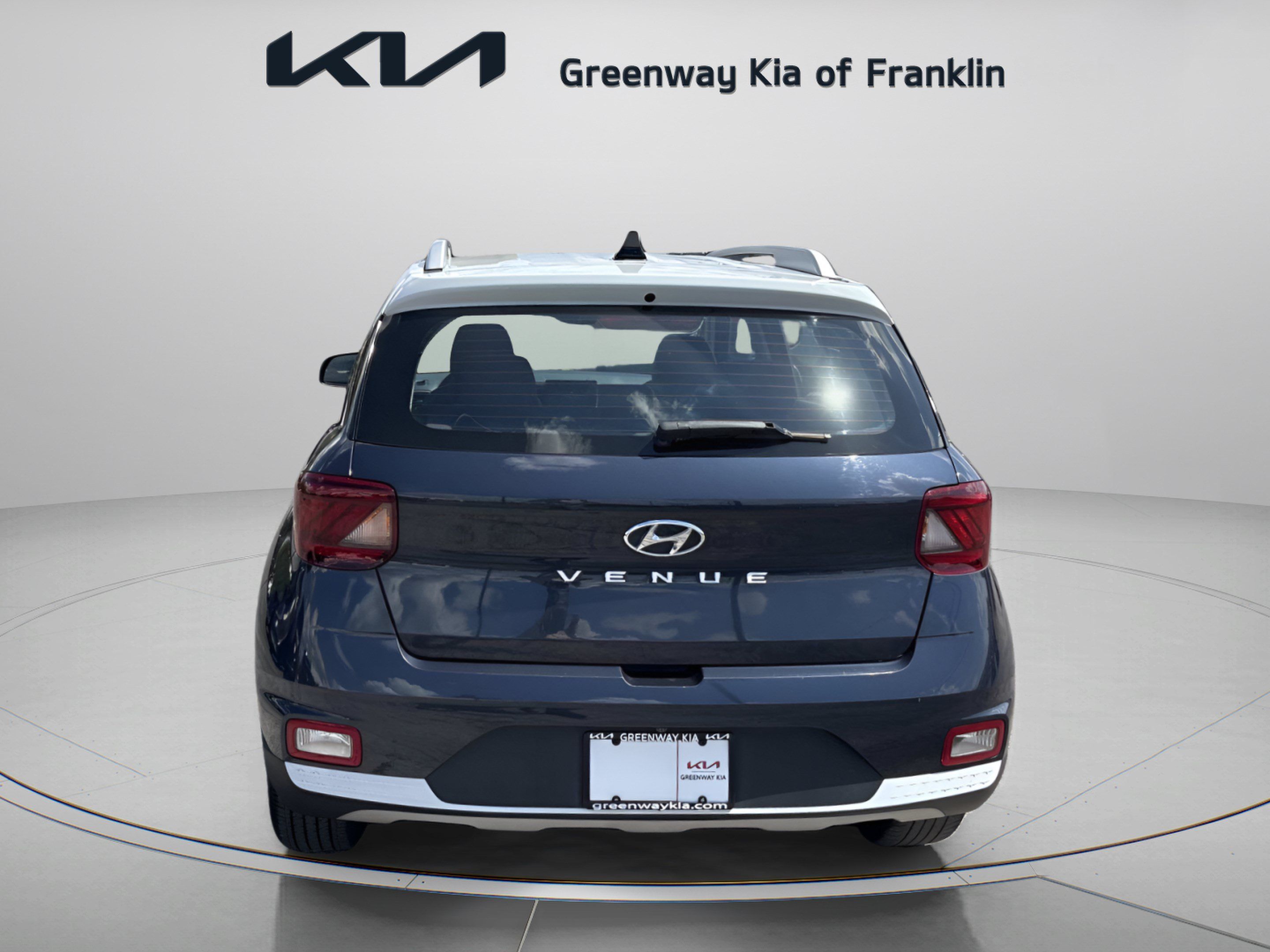 Used 2020 Hyundai Venue FWD image 6