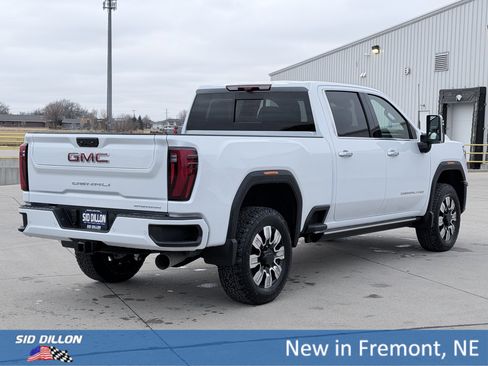 New 2026 GMC Sierra 2500 Denali w/ Denali Reserve Package AWD/4WD image 4
