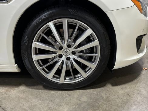 Used 2022 Maserati Quattroporte Modena Q4 image 15