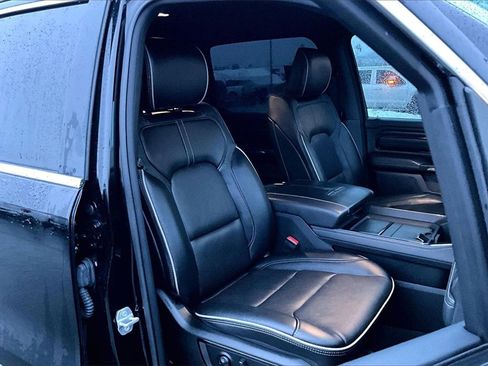 Used 2022 RAM 1500 Limited w/ Body-Colour Bumper Group image 7