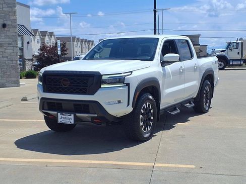 Used 2023 Nissan Frontier PRO-4X w/ Tow Package AWD/4WD image 3