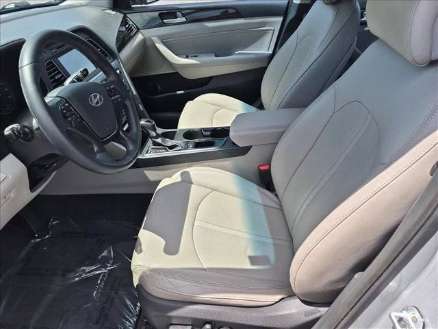 Used 2016 Hyundai Sonata Limited FWD image 17