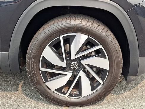 Used 2024 Volkswagen Atlas SE AWD/4WD image 8