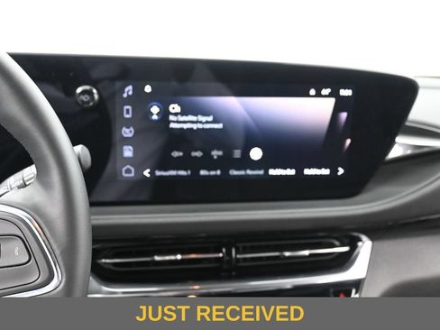 Used 2025 Buick Envista Avenir FWD image 11