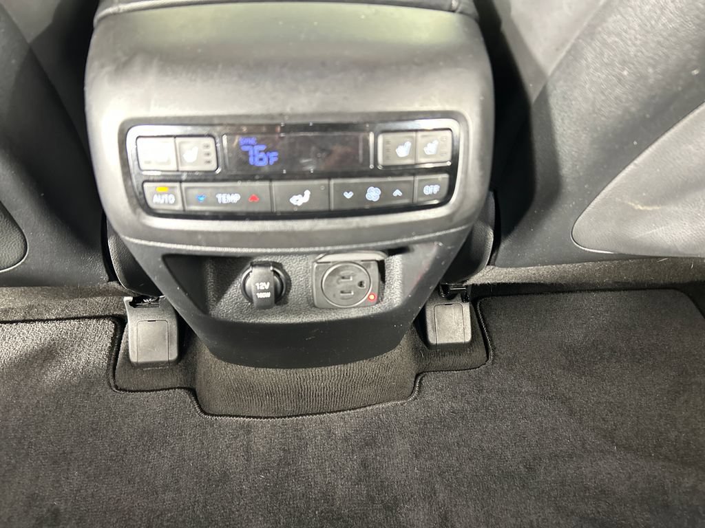 Used 2022 Hyundai Palisade Limited w/ Cargo Package FWD image 18
