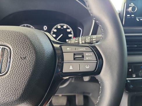 Used 2025 Honda Pilot EX-L image 33