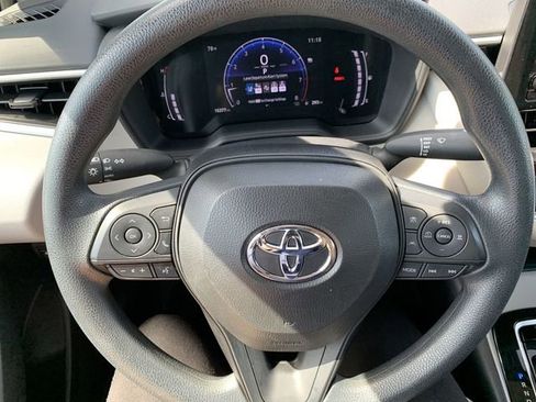 Used 2026 Toyota Corolla LE FWD image 19