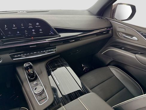 Used 2023 Cadillac Escalade Sport w/ LPO, Illumination Package image 24