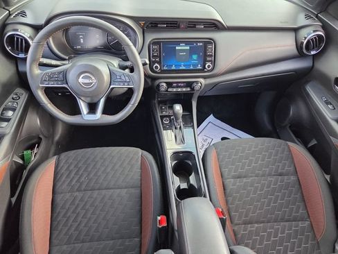 Used 2024 Nissan Kicks SR w/ Interior Electronics Package FWD image 9