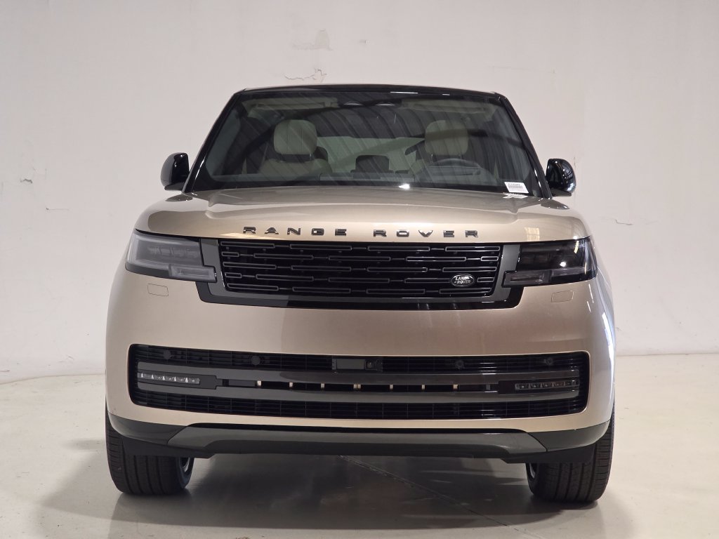 New 2027 Land Rover Range Rover Long Wheelbase SE AWD/4WD image 2