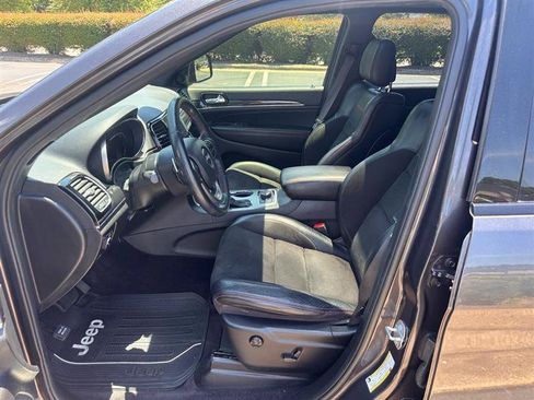 Used 2019 Jeep Grand Cherokee Trailhawk AWD/4WD image 10
