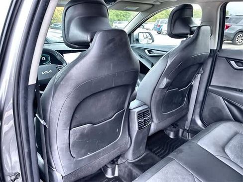 Used 2023 Kia Niro SX image 19