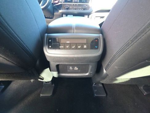 Used 2024 Nissan Pathfinder SV image 24