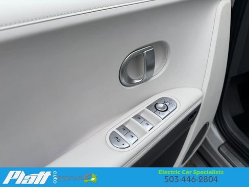 Used 2024 Hyundai Ioniq 5 Limited image 23