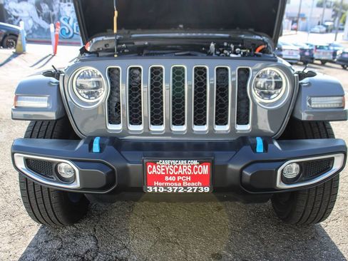 Used 2022 Jeep Wrangler Unlimited Sahara image 32